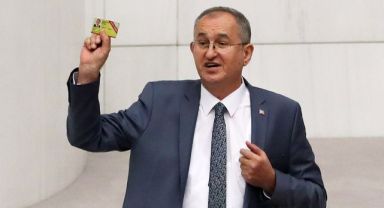 CHP’li Sertel basın kartlarıyla ilgili üç önergede 11 ayrı soru sordu, tek yanıt aldı!