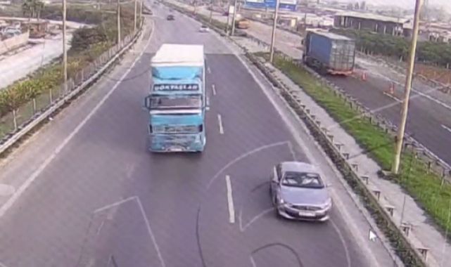 Deprem yardımlarını çalıp, satmışlar