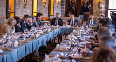 Dirençli kent İzmir için el ele