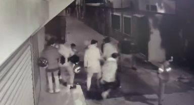 Dövmek için toplanmışlardı, pompalıyla aralarına daldı: 1'i ağır, 7 yaralı