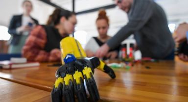 FabrikaLab İzmir’de Robotel üretildi