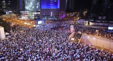 İsrail'de Savunma Bakanı'nın görevden alınmasının ardından sokaklar karıştı