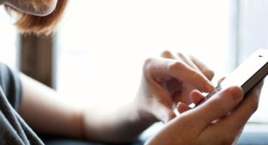 İthal cep telefonlarının gümrük fiyatına gelen zam iptal edildi