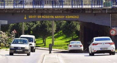 İzmir Büyükşehir Belediyesi’nden İzmirli şehitlerin anısına saygı