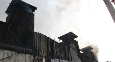İzmir'de döküm fabrikasında korkutan yangın