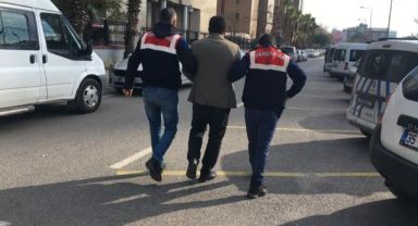 İzmir'de terör örgütü mensubu 4 şüpheli yakalandı