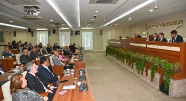 Karabağlar Belediyesi muhtarları dinlemeye devam ediyor