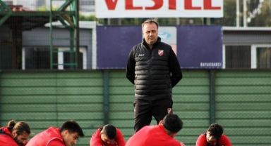 Karşıyaka, Selahaddin Dinçel’le yollarını ayırdı