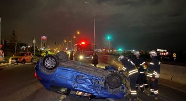 Kırmızı ışık ihlali yapan alkollü sürücünün kullandığı araç takla attı