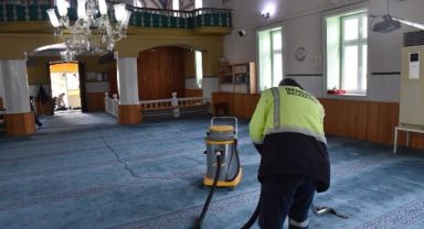 Menemen Belediyesi cami temizliğini tamamladı
