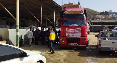 Menemen Belediyesinden deprem bölgesine çadır desteği