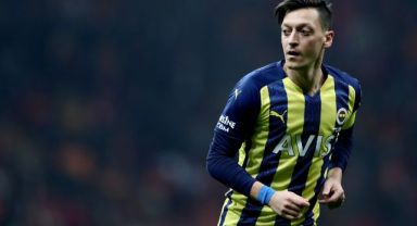 Mesut Özil, futbolu bıraktığını açıkladı