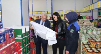 Ödemiş Belediyesi’nden zincir market şubelerinde kolon denetimi 
