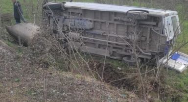 Öğrenci servisi devrildi: 8 öğrenci yaralı