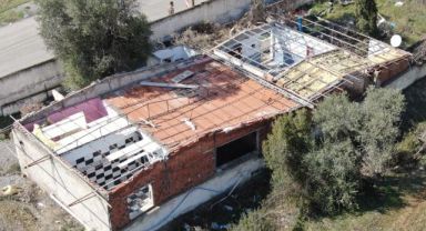Şaşırtan olay: Hırsızlar bu kez evi çaldı!