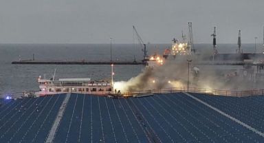 Tekirdağ açıklarında feribot alev alev yandı