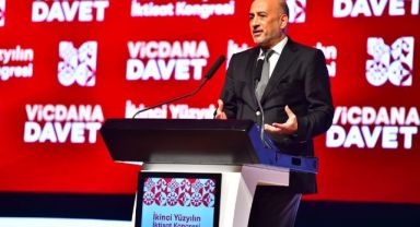 Uğur Gürses: Yeni bir ekonomik modele ihtiyaç var