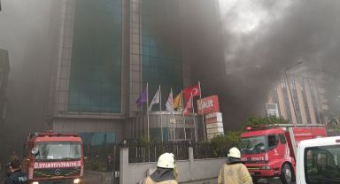 11 Katlı binada korkutan yangın