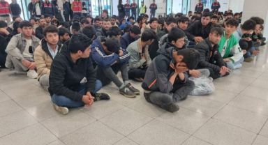 138 düzensiz Afgan göçmen ülkelerine gönderildi