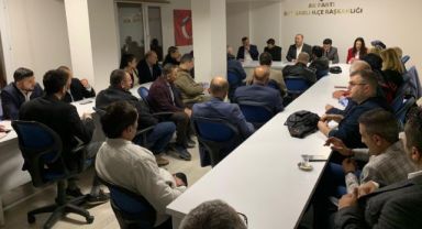 AK Parti Bayraklı İlçe’nin yeni yönetimi belirlendi!