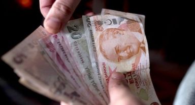 Bağ-Kur'dan emekli olan EYT'lilerin aylıkları ile Ramazan Bayramı ikramiyeleri ödemeye başlandı