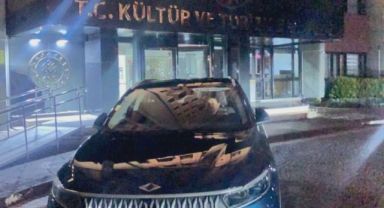 Bakan Ersoy, Togg'u teslim alan bakanlar listesine katıldı