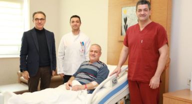 Beyninde oluşan pıhtılar nedeniyle üç defa felç riski geçirdi