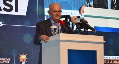 Binali Yıldırım'dan İzmir'de yaylım ateşi!