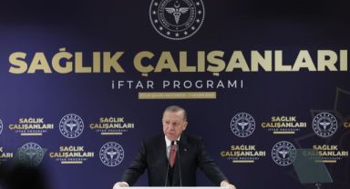 Cumhurbaşkanı Erdoğan: '42 bin 500 sağlık personeli alıyoruz'