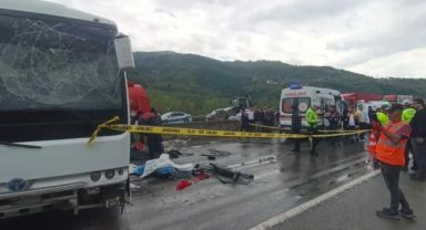 D-650'de feci kaza: 2 ölü, 8 yaralı