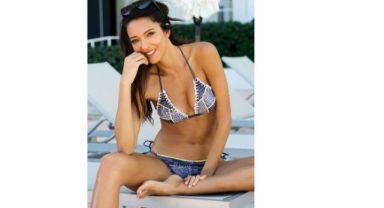 Düz Renk Mayo ve Bikini Trendi Ayyıldız'da Belirleniyor