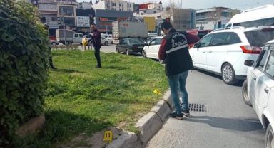 İzmir'de motosikletli saldırgan iş yerlerini taradı: 1'i ağır 3 yaralı