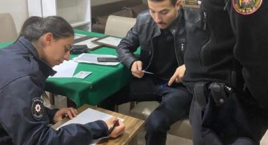 İzmir'de okulların çevresinde denetimler sürüyor