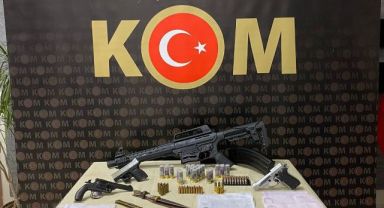 İzmir'de tefeci operasyonu: 8 gözaltı