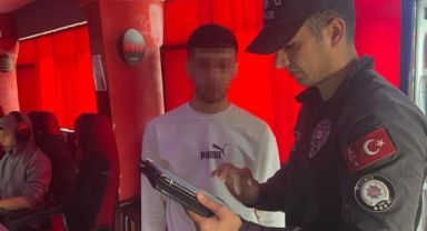 İzmir polisinden okul çevrelerinde sıkı denetim