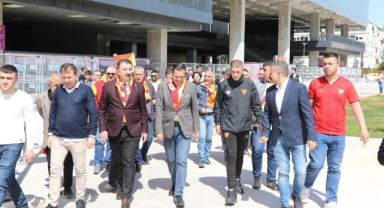 Kaya, seçim startını Göztepe'den verdi