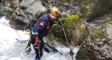 Kızını kurtarmak isterken ikisi de hayatını kaybetti
