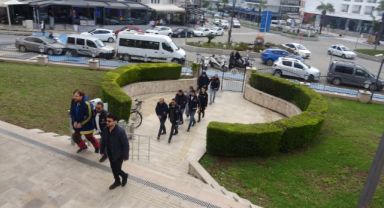 Muğla merkezli dolandırıcılık operasyonu: 5 şüpheli adliyeye sevk edildi