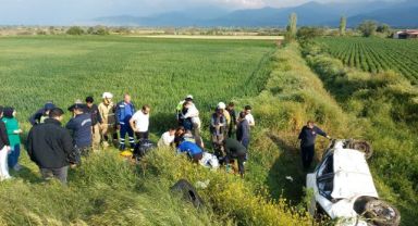 Otomobil şarampole yuvarlandı: 1 ölü, 3 yaralı