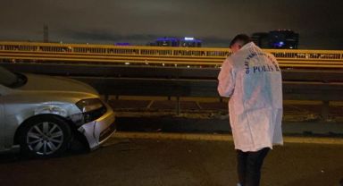 Otoyolda duran otomobile çarpıp kaçtı: 1 ölü