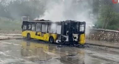 Park halindeki otobüste yangın çıktı