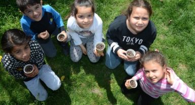 Sakin Mahalle etkinliklerinde çocuklar toprakla buluştu