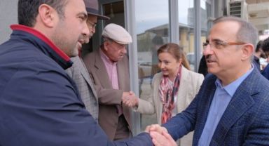 Sürekli, Ödemiş'te konuştu: Çiftçiye bir avuç tohum, 2-3 koyun dağıtmakla tarıma destek verilmez