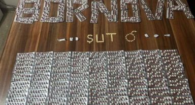 Taksici değil torbacı: Arama yapılan ticari taksiden çıkanlar şoke etti