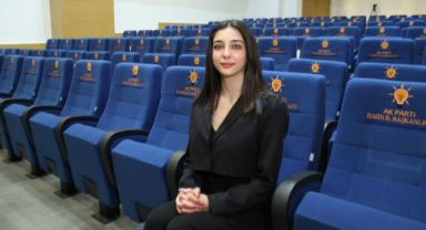 Türkiye'nin en genç milletvekili adayı İzmir'den