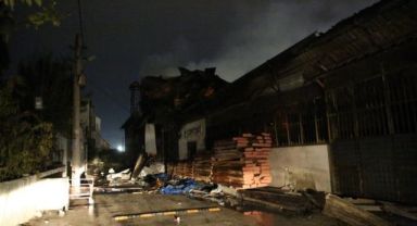 Yangında bir itfaiye eri hayatını kaybetti