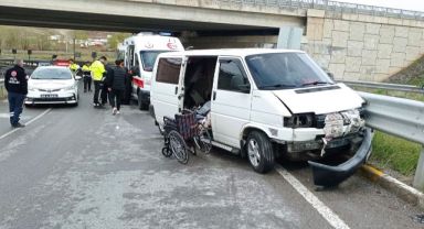 Yemin törenine giden aile kaza yaptı: 4 yaralı