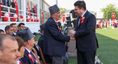104. yılın coşkusu tüm Buca’yı sardı
