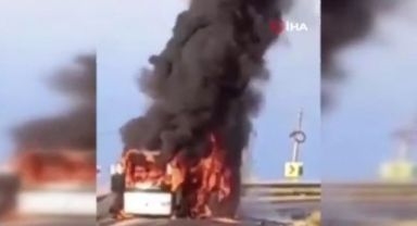 22 yolcusu bulunan otobüs alev alev yandı