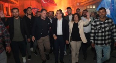 AK Partili Sürekli Menemen’de ayak basmadık yer bırakmadı